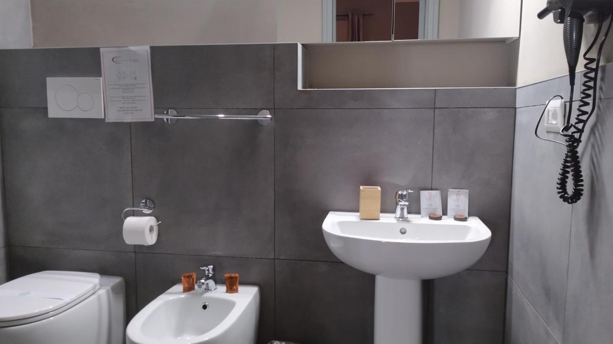 Cconforthotels R&B Suite&Chic Bari Dış mekan fotoğraf